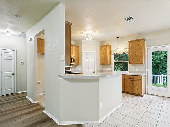 5th image of 9917 Cherry Hill Ln