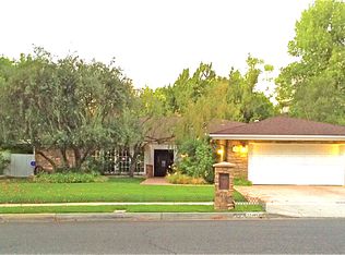 22405 Dardenne St, Calabasas, CA 91302