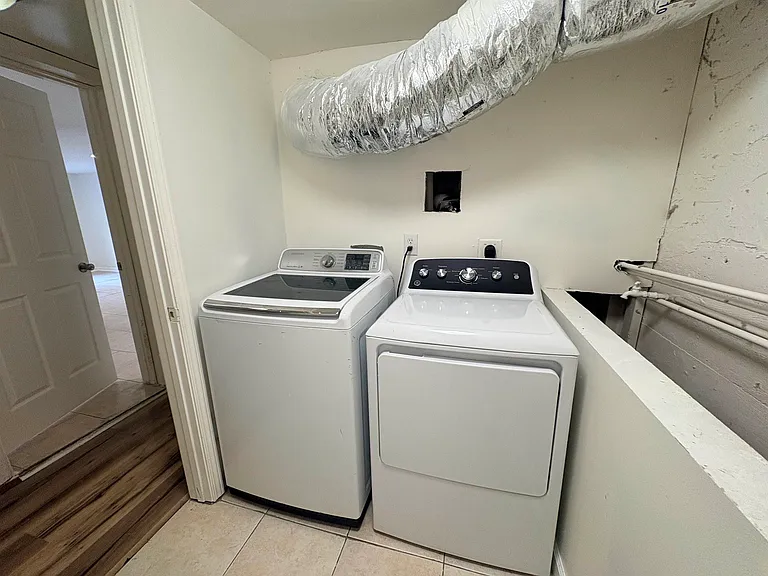 212 Barbourville Dr #STUDIO — Photo 14