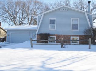949 West Ave, Woodstock, IL 60098