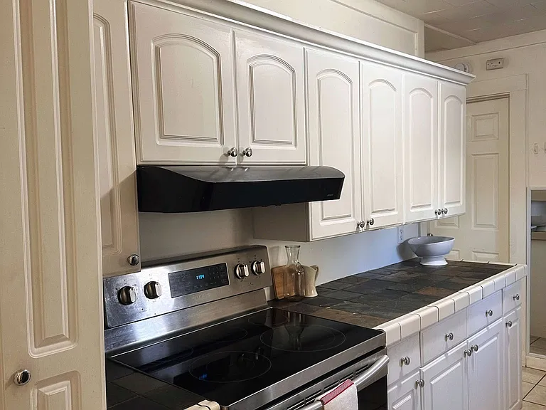 1815 N Medina St — Photo 6