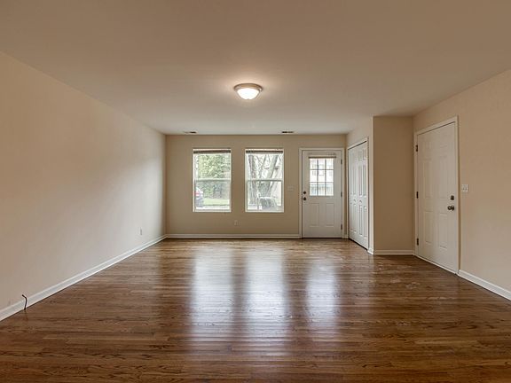3rd image of 9555 Listeria St