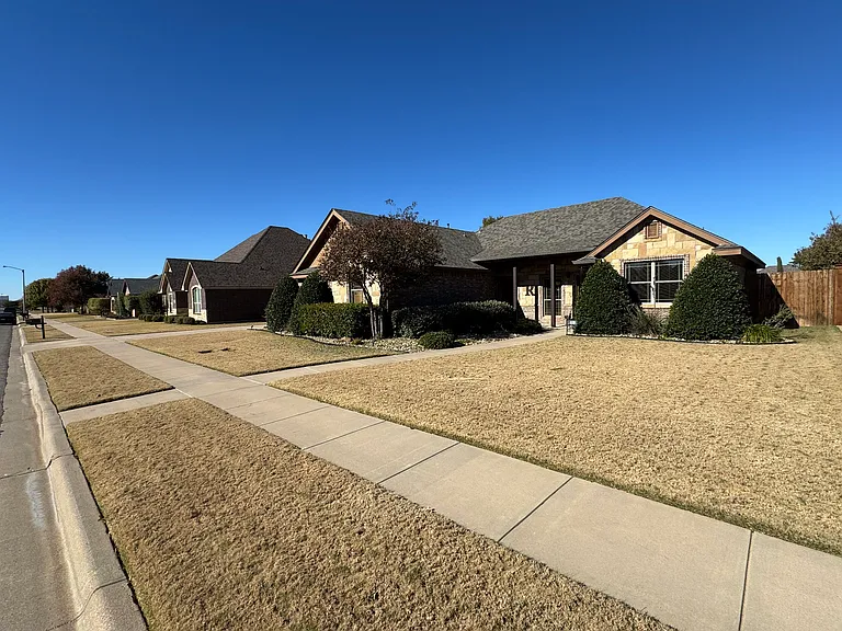 610 Benelli Dr — Photo 32