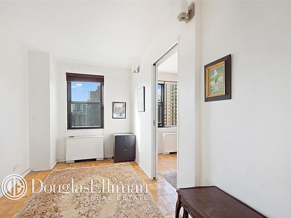 3rd image of 200 E 27th St APT 12A