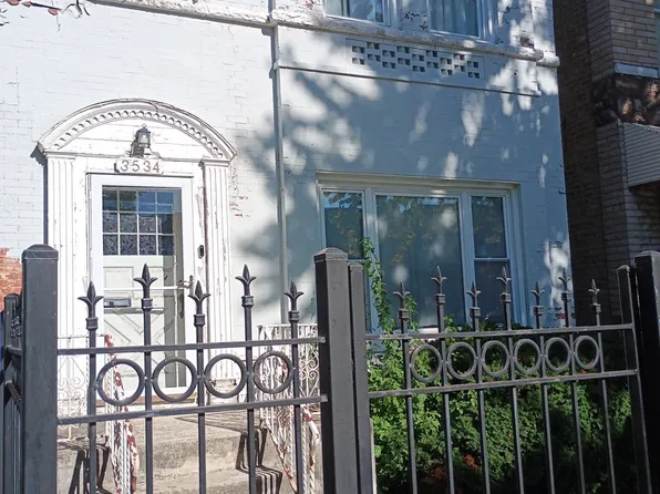 3534 W Le Moyne St, Chicago, IL 60651