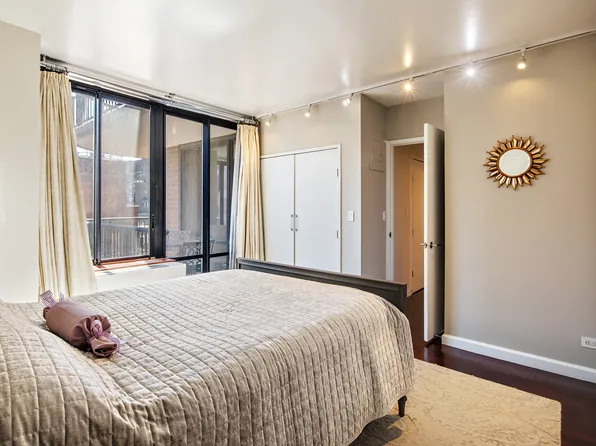 304 East 65th Street image 5 of 13