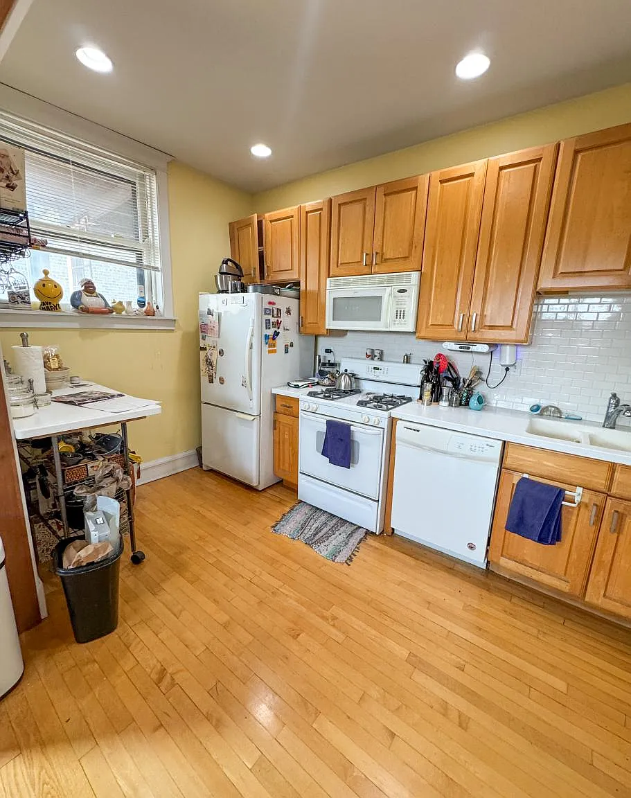 7658 North Sheridan Road #3 — Photo 2
