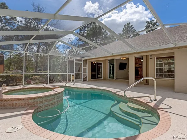 7567 N Fountainhead Dr, Citrus Springs, FL 34433