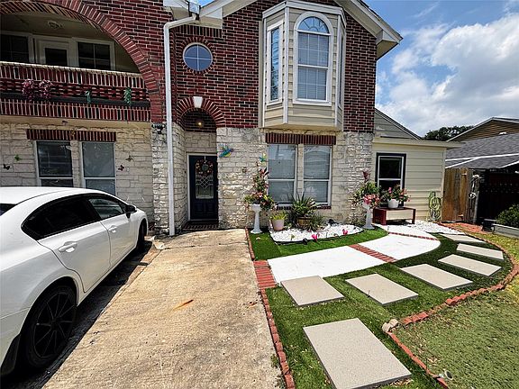 4th image of 9717 Debbie Ln