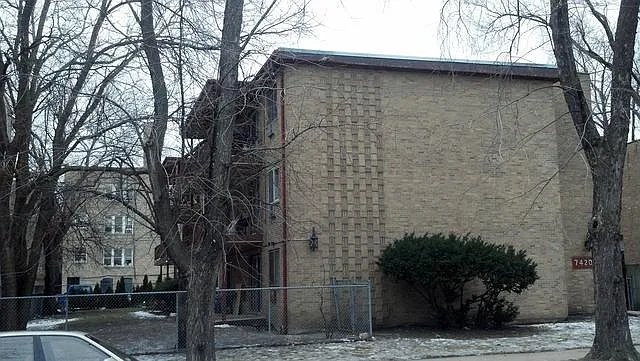 7420 N Winchester Ave #2S photo 1