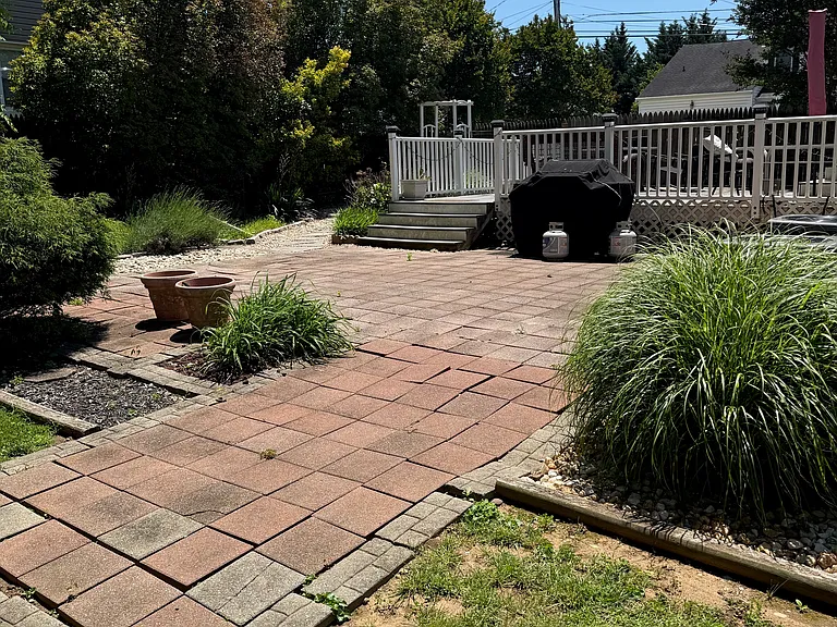 8 & 10 Gibbons Blvd — Photo 20