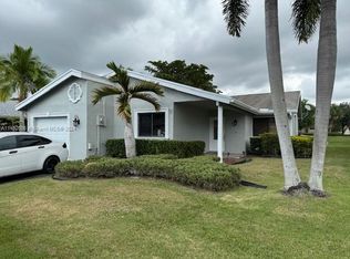 962 NW 89th Ave, Plantation, FL 33324