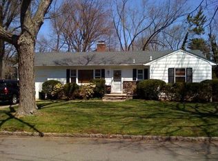 36 Mohawk Trl, Westfield, NJ 07090