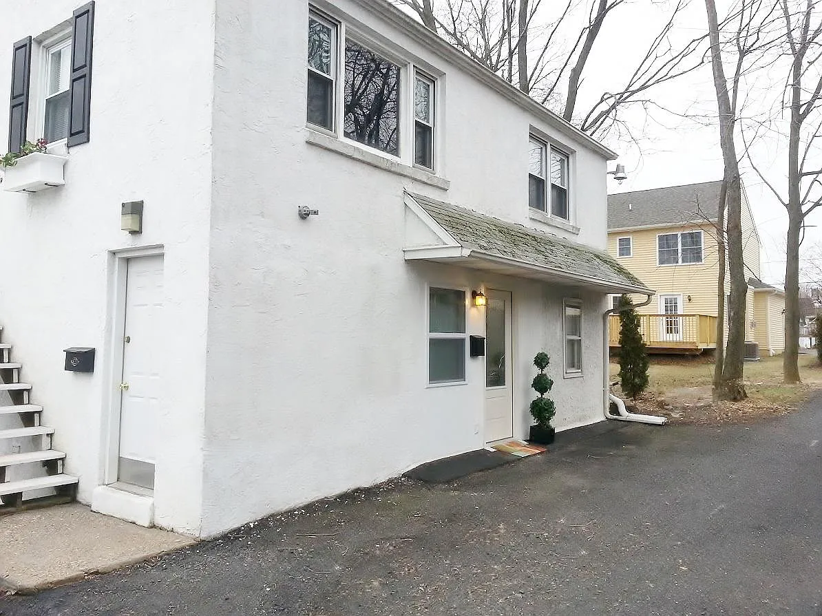 1 bed, 550 sqft, $1,350 — Photo 2