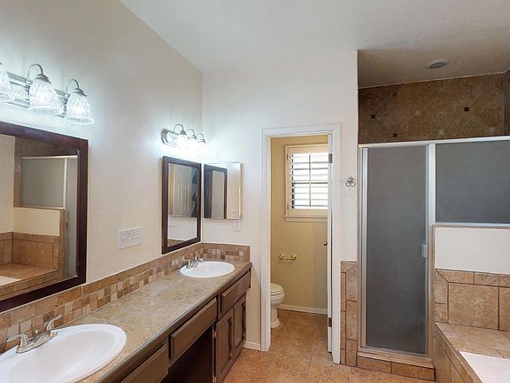 5th image of 819 Dulce Tierra Dr