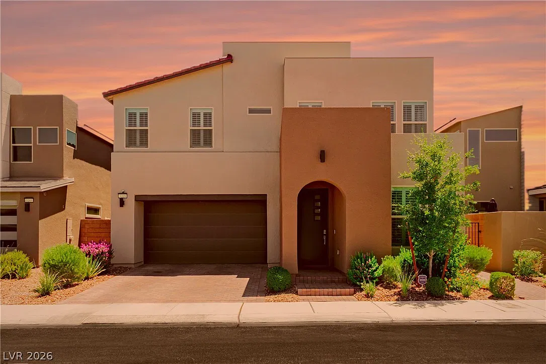 4 bed, 3.0 bath, 2736 sqft, $3,000 — Photo 1