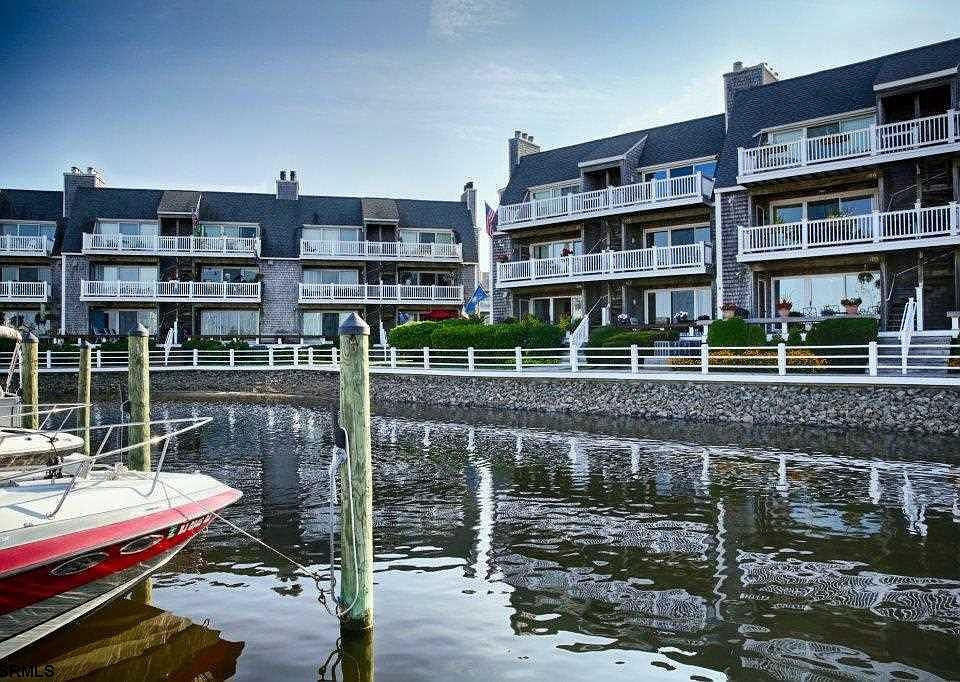 1st image of 213 Harbour Cv APT 213