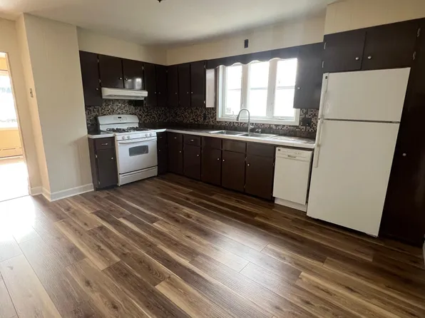 212 School St #1, Taunton, MA 02780