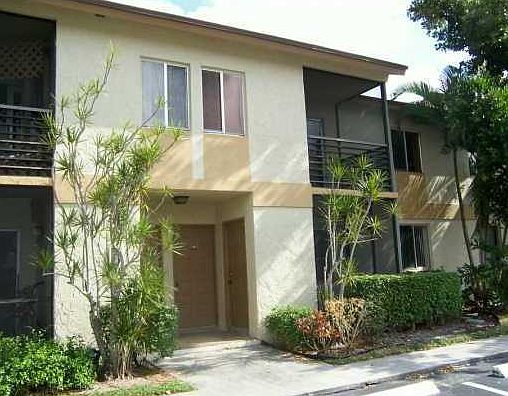 1st image of 506 Gardens Dr