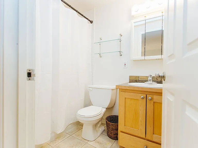 3015 Queen Anne Ave N. — Photo 11