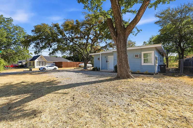 3301 Willing Ave
