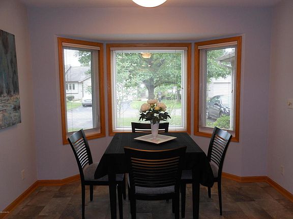4th image of 2552 Falcon Pointe Dr NW