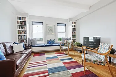 Sold by Avenue Sotheby's International Realty