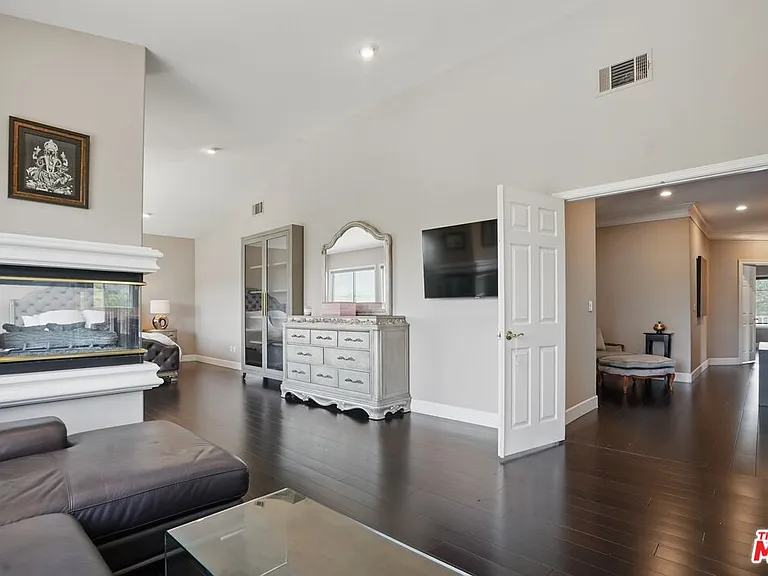 4040 Leighton Point Rd — Photo 31