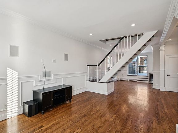 4th image of 132 Dodd St Floor 2