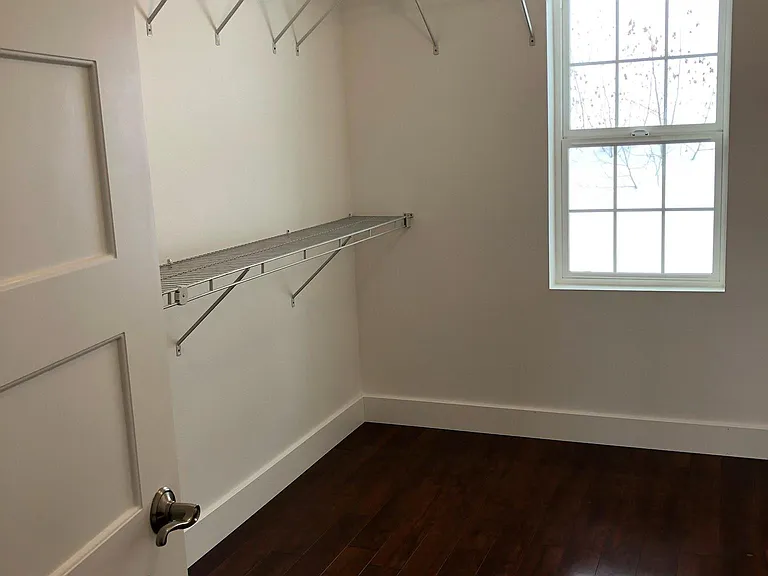 Master bed closet ~9'x11'