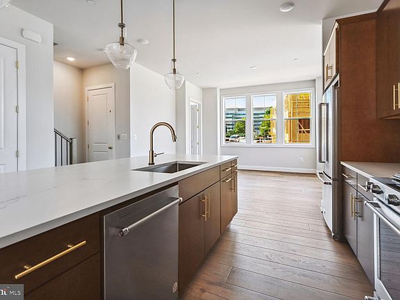 3rd image of 5917 Stonehenge Pl