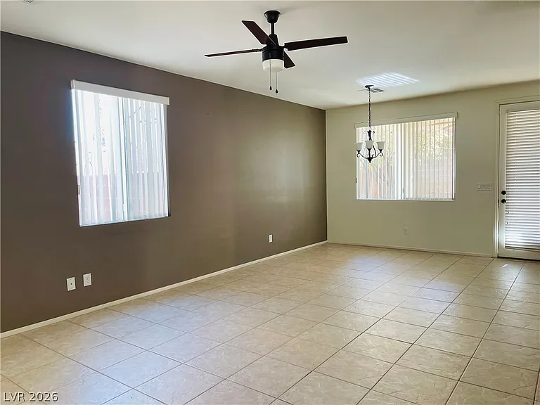 6055 Mild Wind St — Photo 7