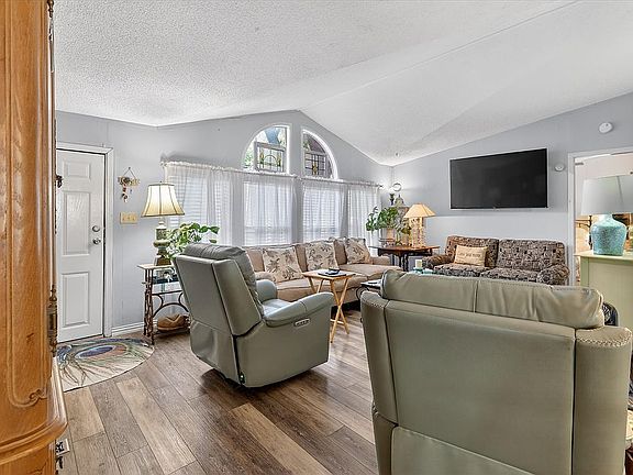 4th image of 5729 Kay Dr #43