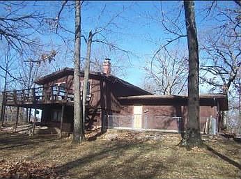 2nd image of 862 Homestead Dr #D