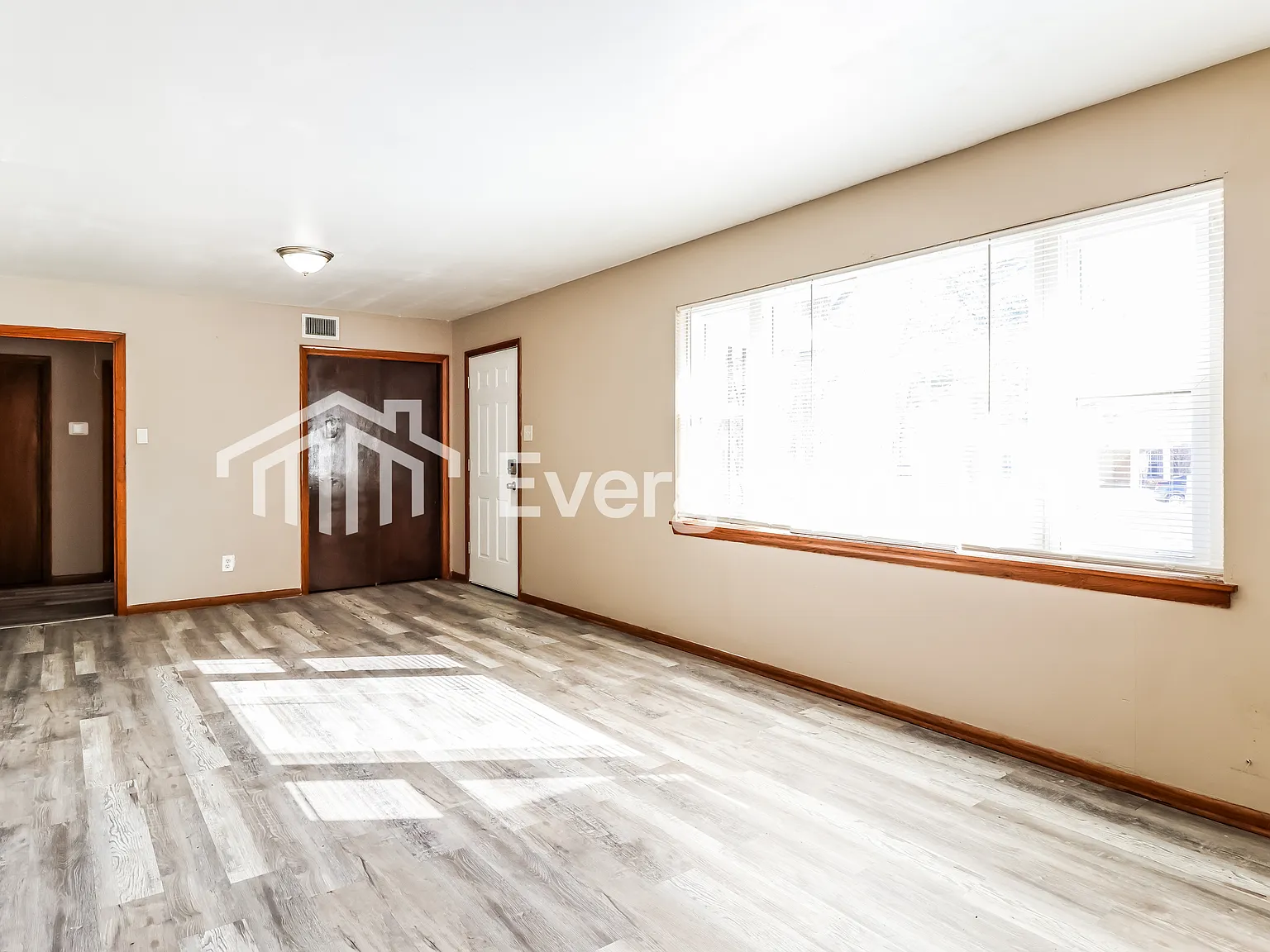3 bed, 2.0 bath, 1378 sqft, $1,195 — Photo 1