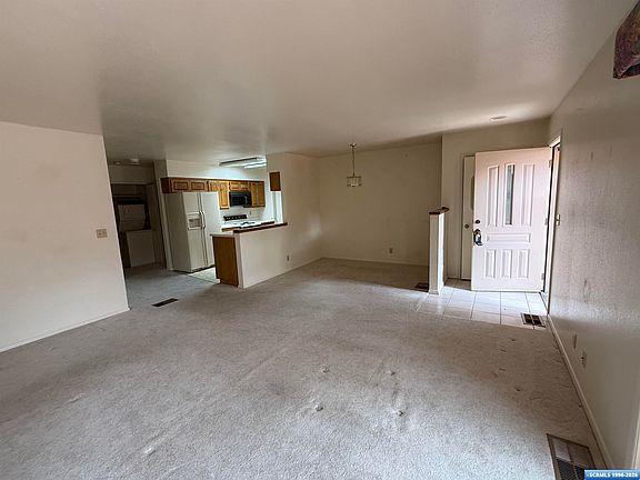 3rd image of 1050 E Pine St APT 205