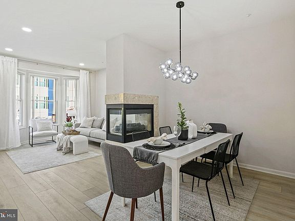 4th image of 4953 Lee Farm Ct Unit 81