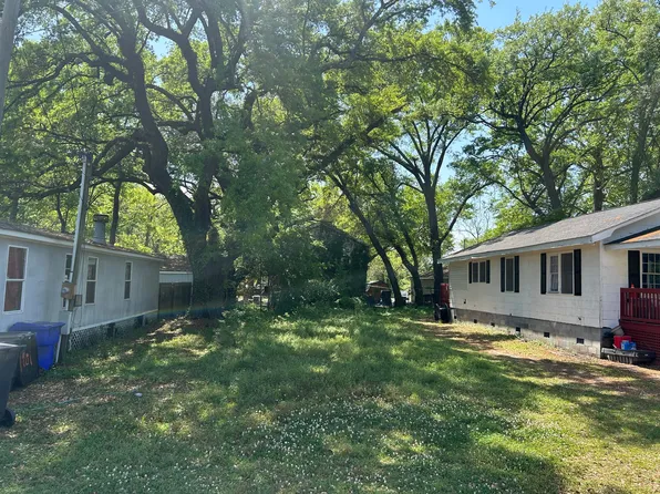 1903 Emden St, North Charleston, SC 29406