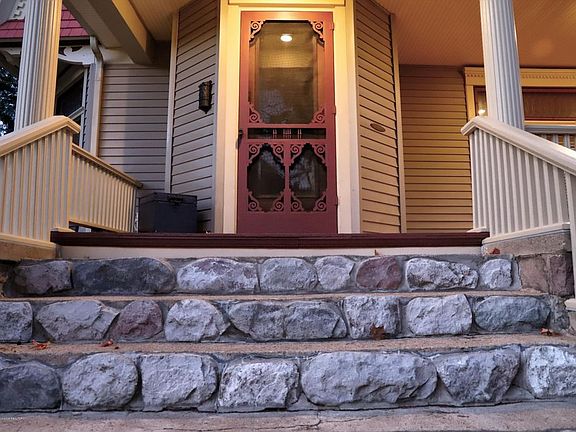 5th image of 333 E Lovett St