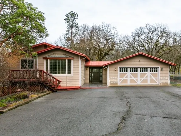 6565 Whispering Pines Ln, Jacksonville, OR 97530