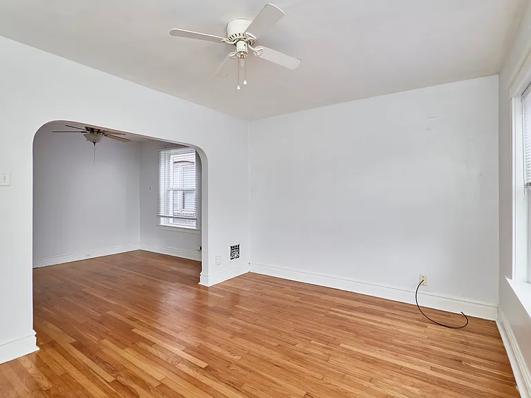 5202 Bancroft Ave #A — Photo 6