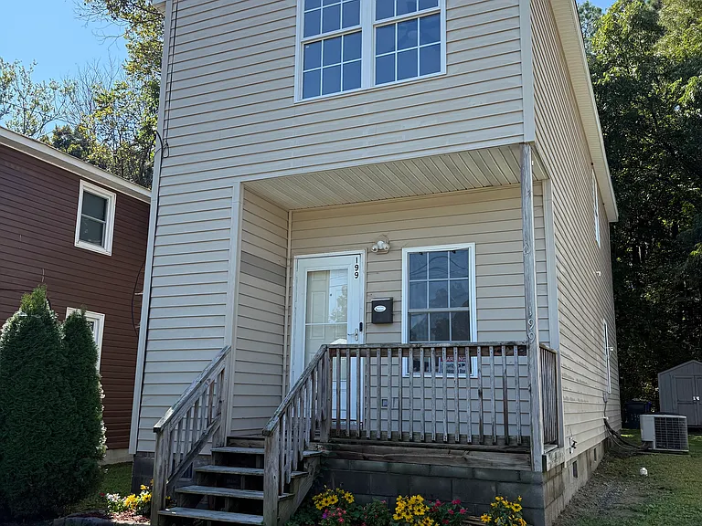 199 Charlotte Ave — Photo 1