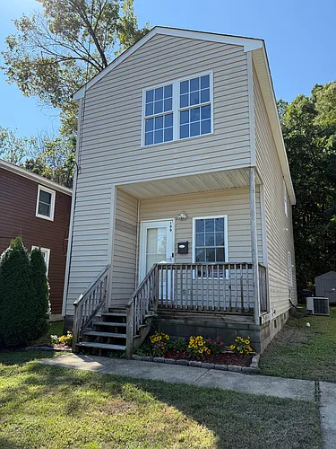 199 Charlotte Ave Photo 1