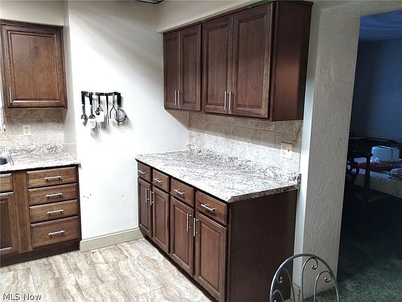 5th image of 346 E 8th St