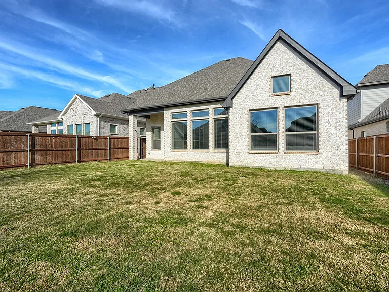 3313 Pillory Ln — Photo 38