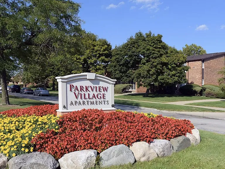 Parkview Village Apartments — Photo 11