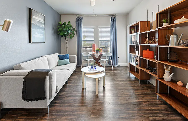 Parallax @ Georgetown Apartments — Photo 7