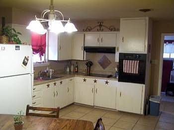 3rd image of 102 Hilltop Dr