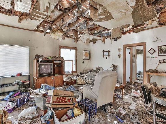 5th image of 13369 Mariposa St