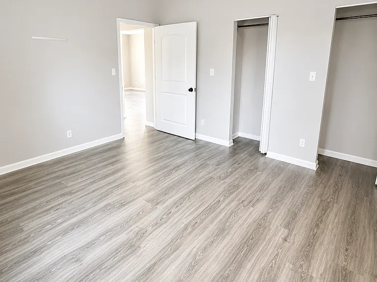1619 Barber St — Photo 3
